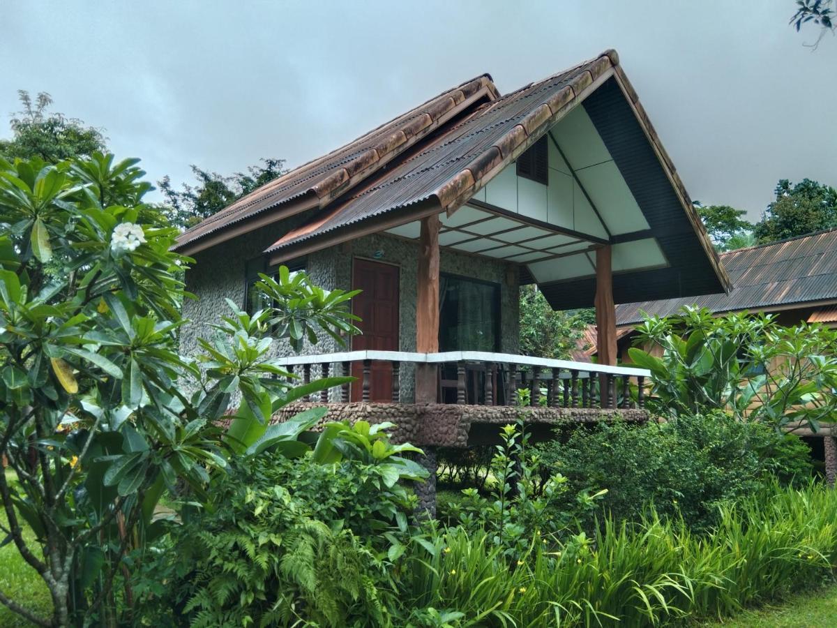 Khao Sok River & Jungle Hotel 3*