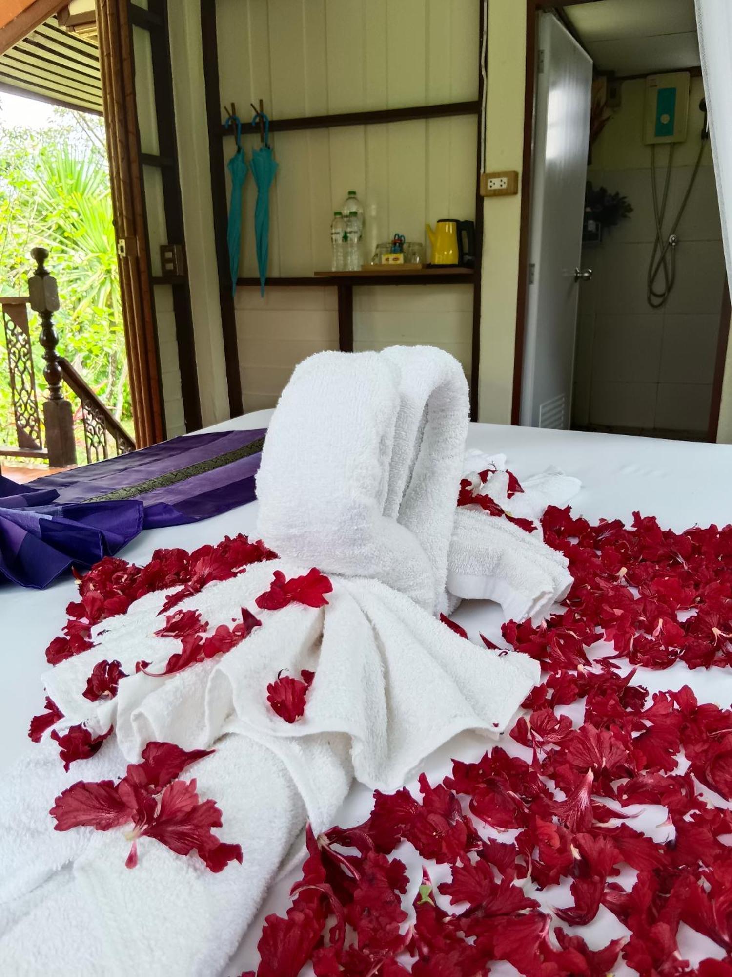 Khao Sok River & Jungle 酒店 3*